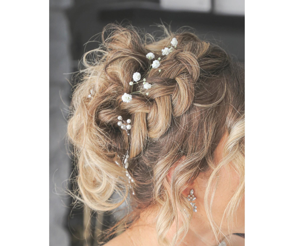 Chic and Easy Wedding Guest Hairstyles